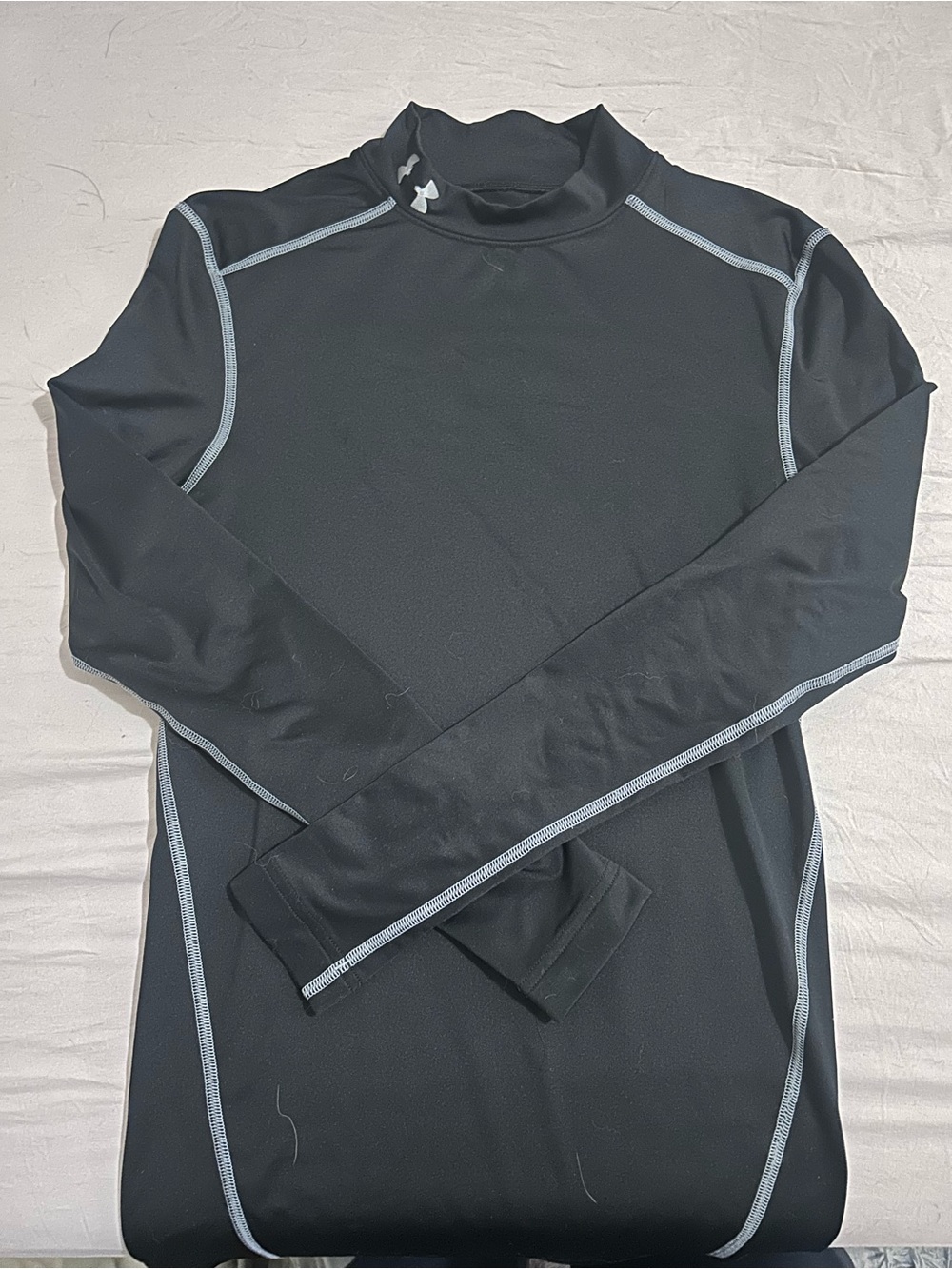 Under Armour Men's Black Long-Sleeve Swim Rash Guard with Gray Stitching